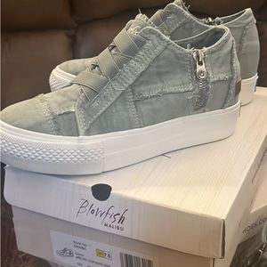 2 pair, new, Blowfish sneakers, ladies size 7 1/2. These run a half size small.